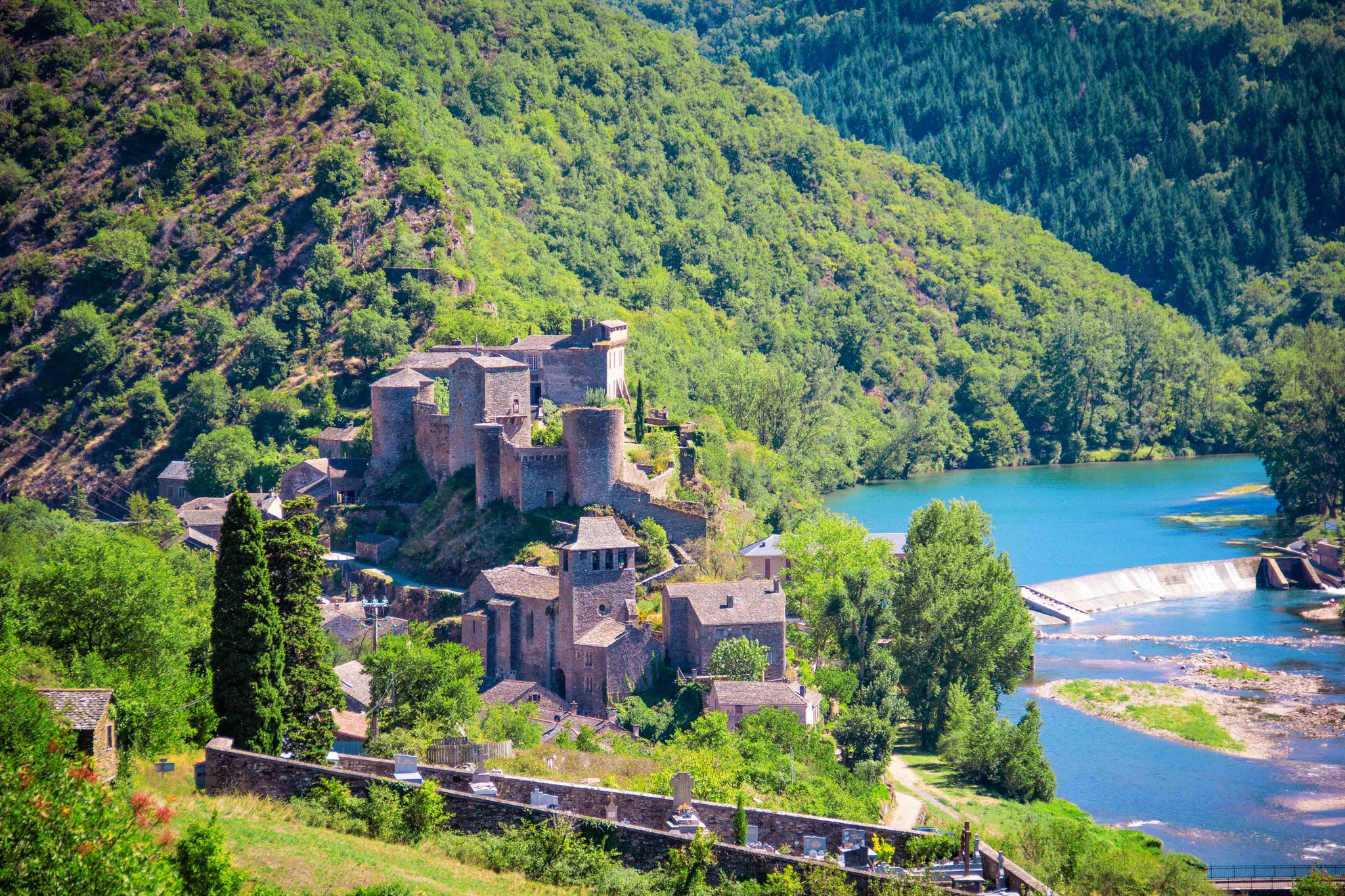 Brousse le Chateau